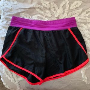 women’s athletic shorts // Tekgear Medium